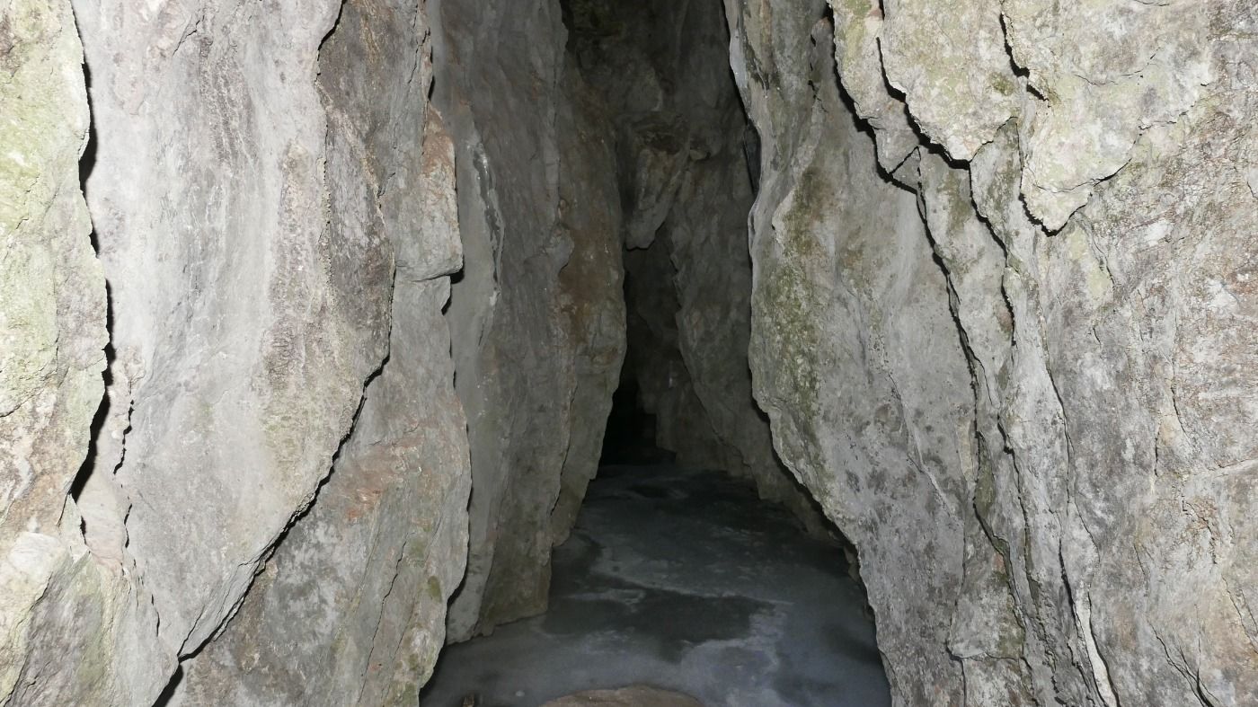 Пещера хээтэй