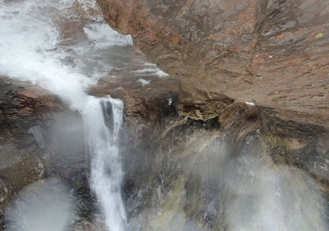 Чёрный шаман водопад Приморский