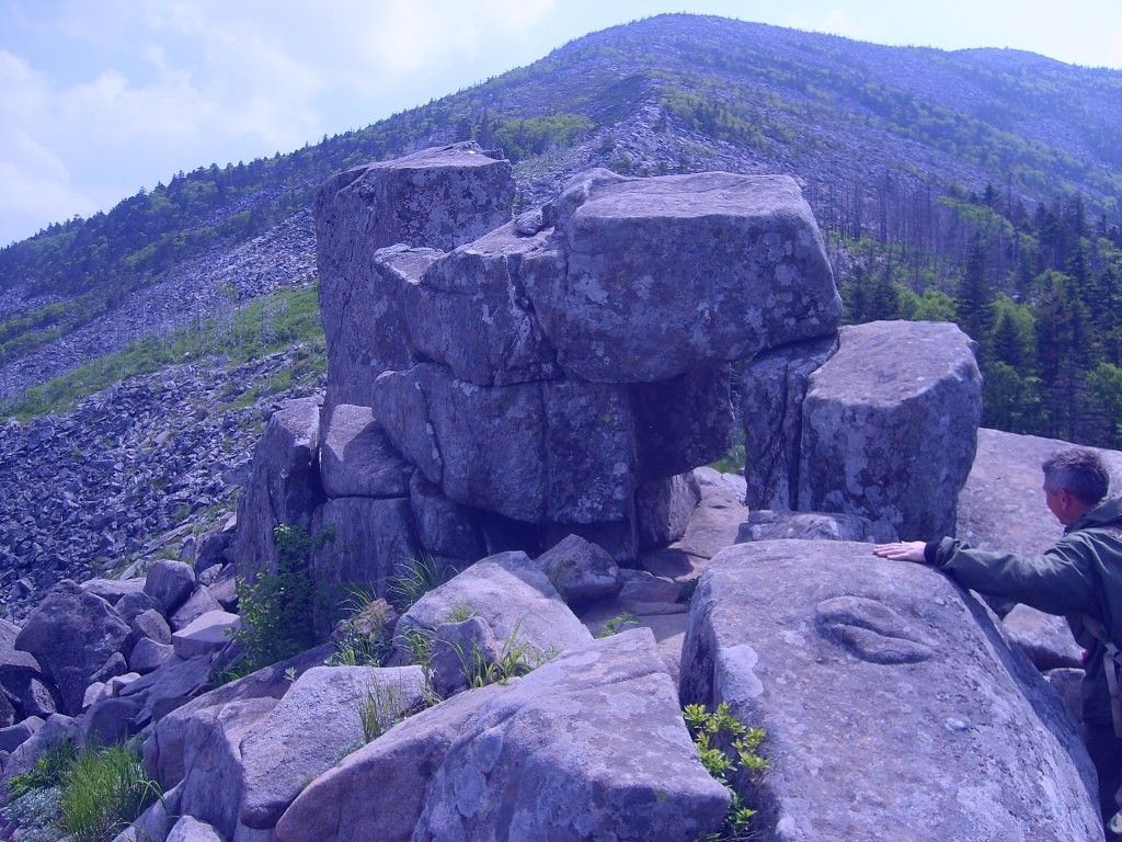 Пещера Ливадийский хребет